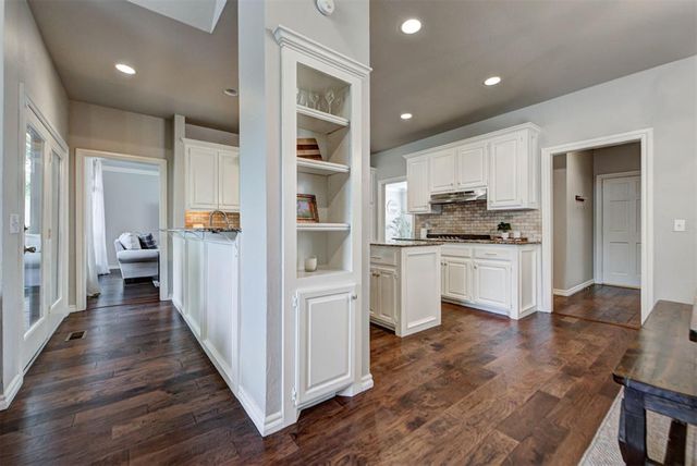 2209 Mission Road, Edmond, OK 73034