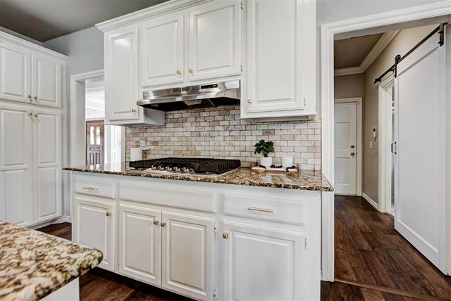 2209 Mission Road, Edmond, OK 73034