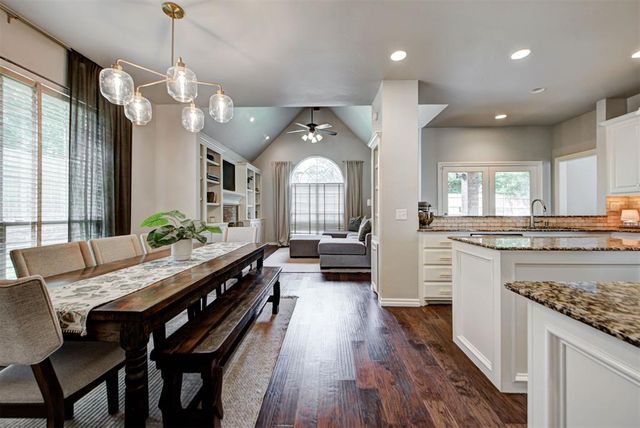 2209 Mission Road, Edmond, OK 73034