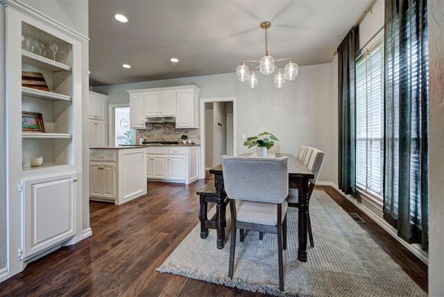 2209 Mission Road, Edmond, OK 73034