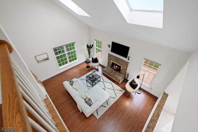18 Montfort Dr, Montgomery Twp., NJ 08502