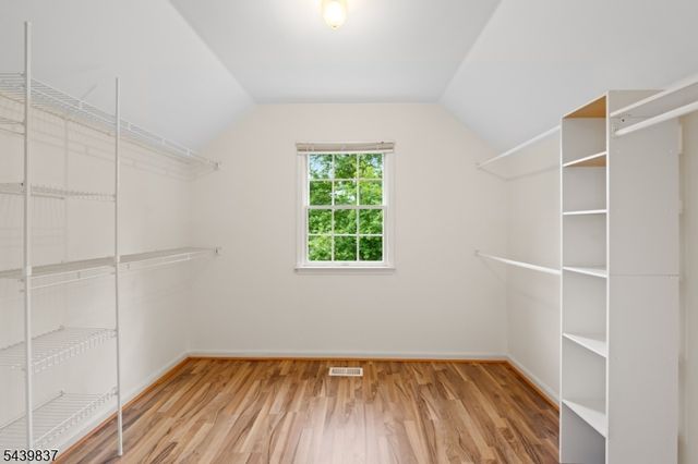 18 Montfort Dr, Montgomery Twp., NJ 08502