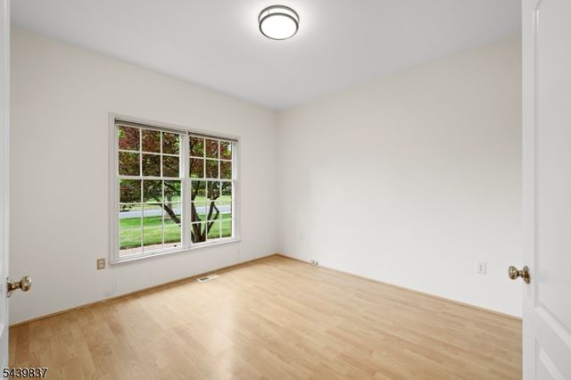 18 Montfort Dr, Montgomery Twp., NJ 08502