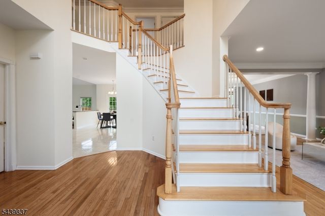 18 Montfort Dr, Montgomery Twp., NJ 08502