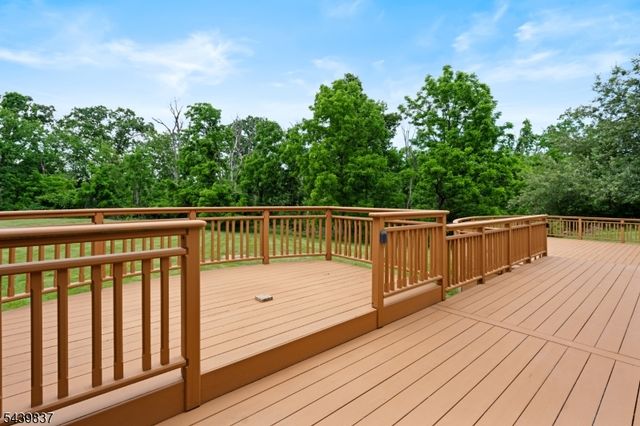 18 Montfort Dr, Montgomery Twp., NJ 08502