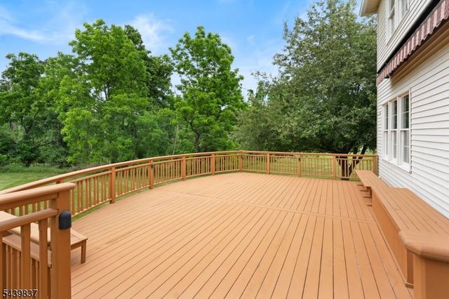 18 Montfort Dr, Montgomery Twp., NJ 08502