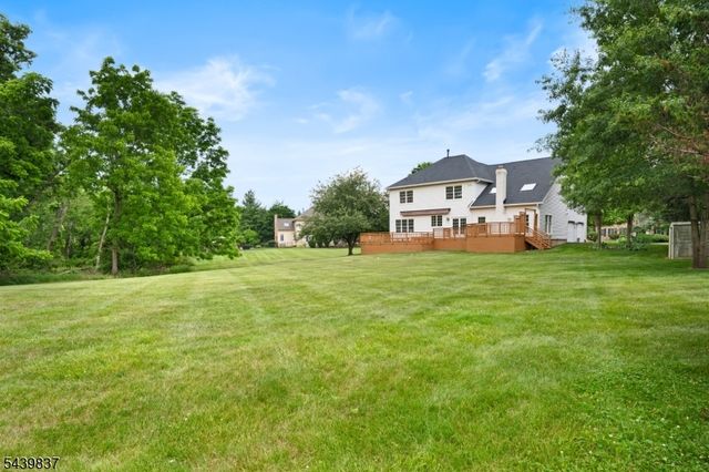 18 Montfort Dr, Montgomery Twp., NJ 08502