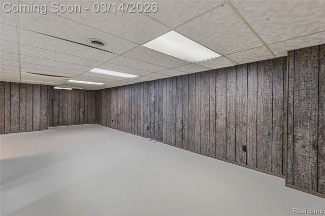 28625 Bradner Drive, Warren, MI 48088