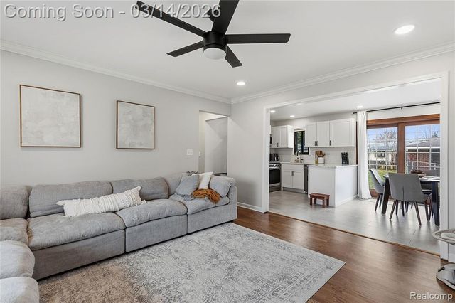 28625 Bradner Drive, Warren, MI 48088