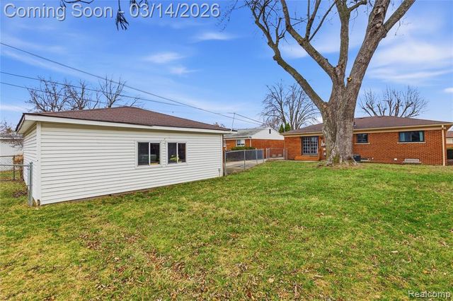 28625 Bradner Drive, Warren, MI 48088