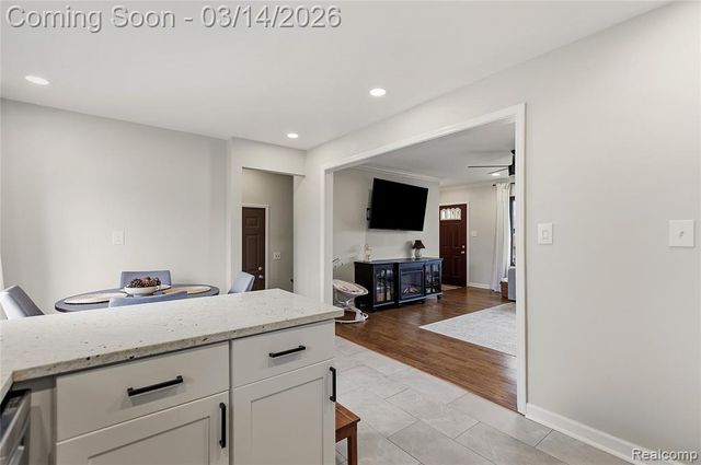 28625 Bradner Drive, Warren, MI 48088