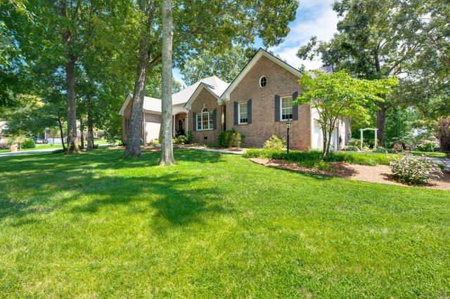 7401 Galahad Ct, Fairview, TN 37062