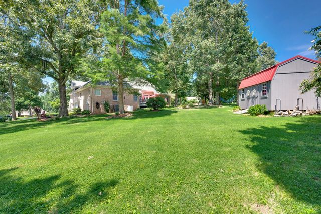 7401 Galahad Ct, Fairview, TN 37062