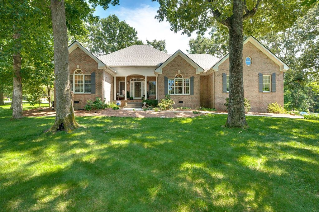 7401 Galahad Ct, Fairview, TN 37062