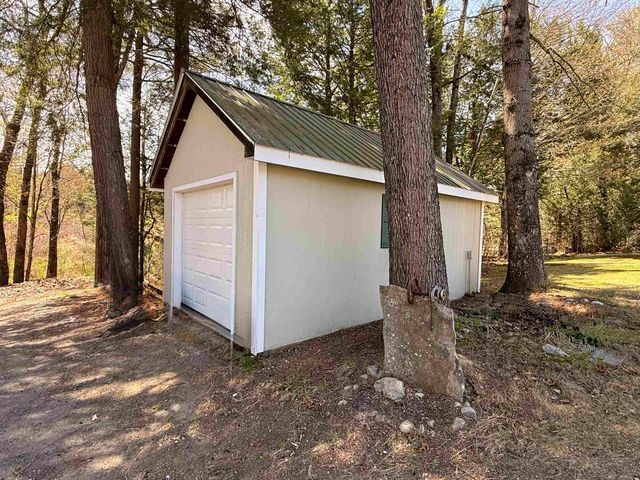 18 Lindy Road, Vernon, VT 05354