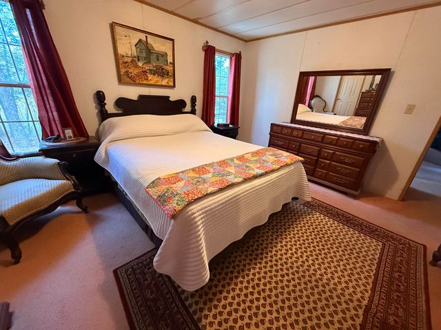 18 Lindy Road, Vernon, VT 05354