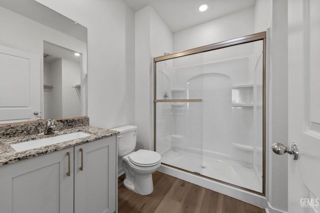 7906 Blueberry Avenue, Bakersfield, CA 93313