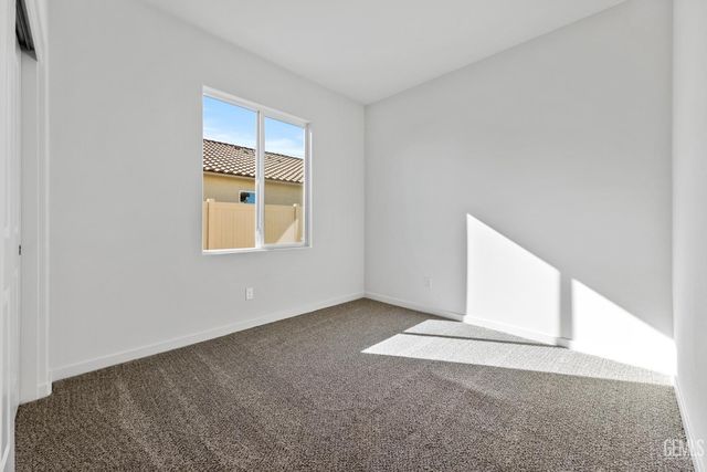 7906 Blueberry Avenue, Bakersfield, CA 93313