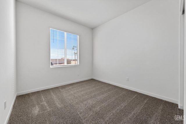 7906 Blueberry Avenue, Bakersfield, CA 93313