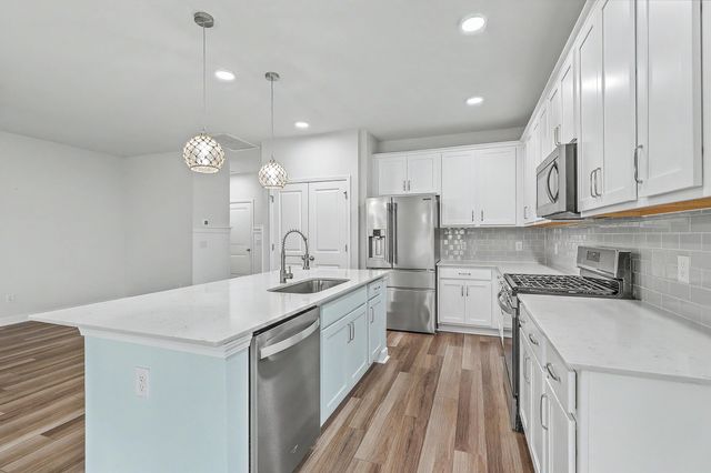 1423 Arabella Street, Charleston, SC 29414