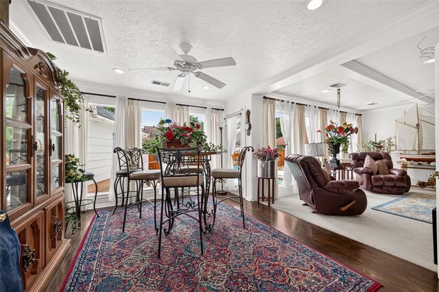 1914 Wagon Gap Trail, Houston, TX 77090