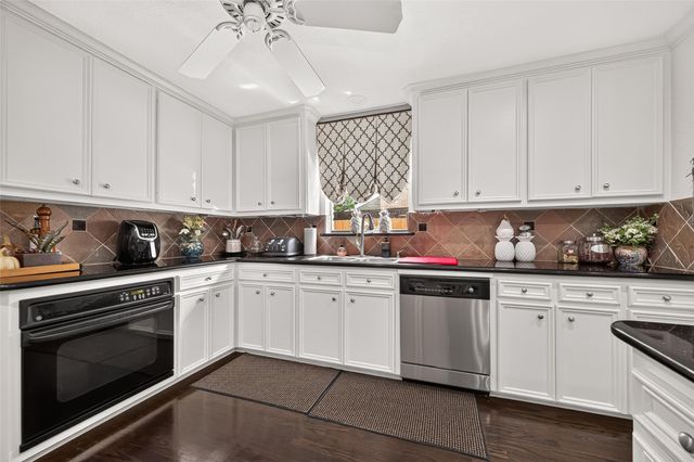 1914 Wagon Gap Trail, Houston, TX 77090