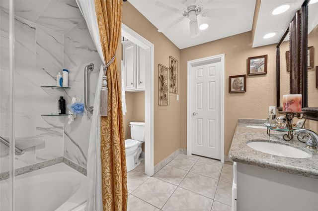 1914 Wagon Gap Trail, Houston, TX 77090