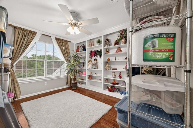 1914 Wagon Gap Trail, Houston, TX 77090