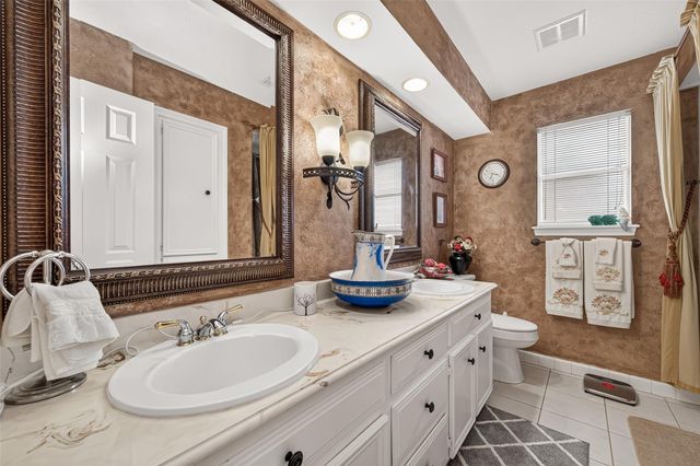 1914 Wagon Gap Trail, Houston, TX 77090