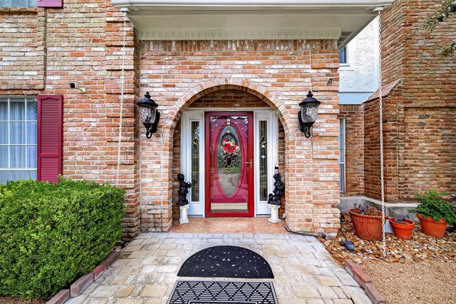 1914 Wagon Gap Trail, Houston, TX 77090
