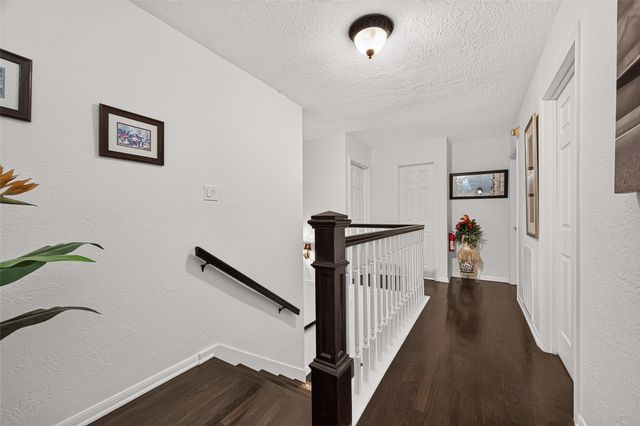 1914 Wagon Gap Trail, Houston, TX 77090
