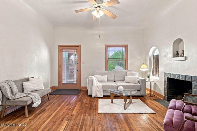 2040 E Hawthorne Street, Tucson, AZ 85719