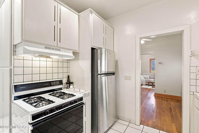 2040 E Hawthorne Street, Tucson, AZ 85719