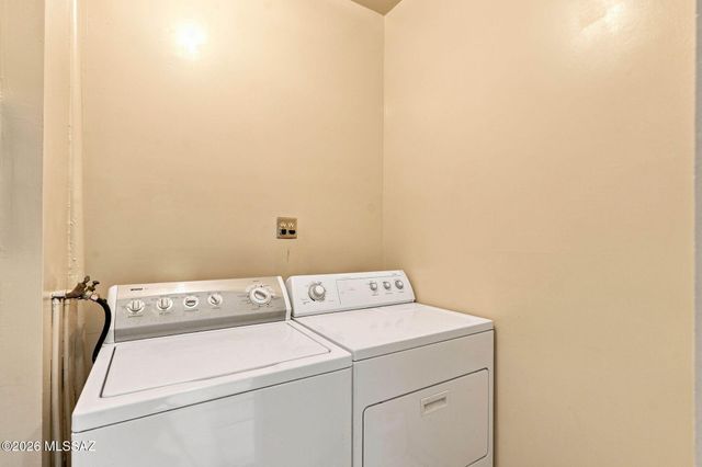 2040 E Hawthorne Street, Tucson, AZ 85719