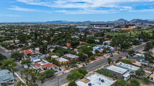 2040 E Hawthorne Street, Tucson, AZ 85719