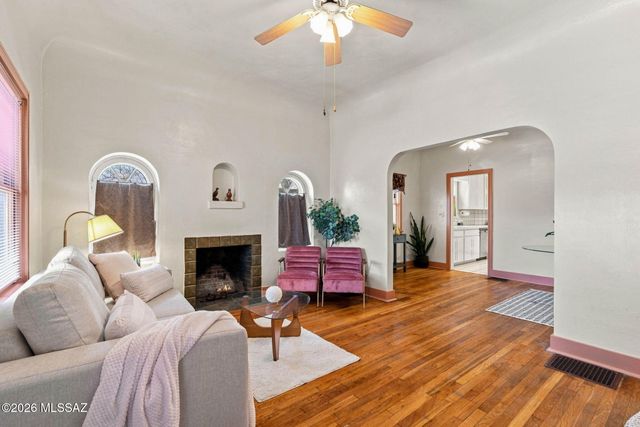 2040 E Hawthorne Street, Tucson, AZ 85719