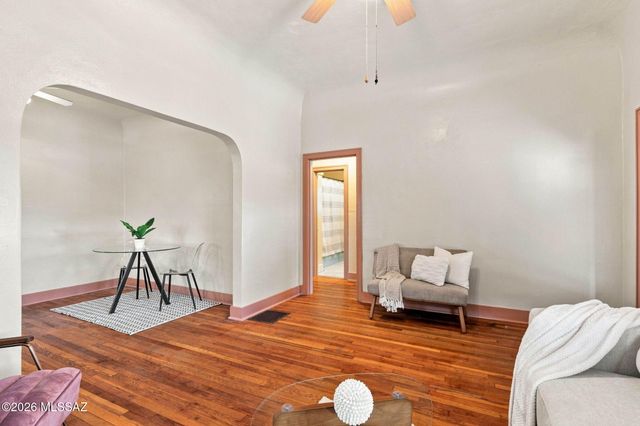 2040 E Hawthorne Street, Tucson, AZ 85719