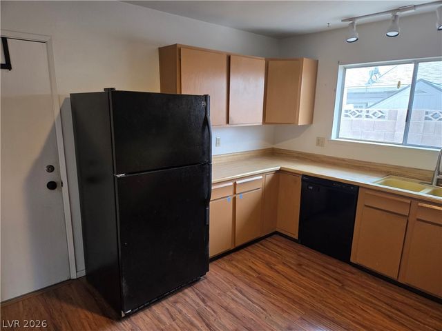 7725 Genzer Drive, Las Vegas, NV 89145