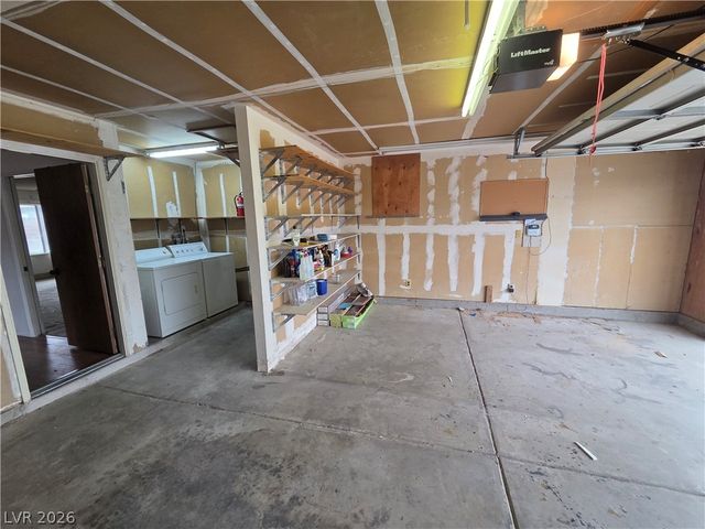 7725 Genzer Drive, Las Vegas, NV 89145