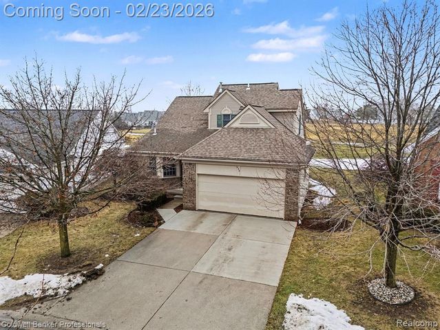 625 Rolling Hills Lane, Lapeer, MI 48446