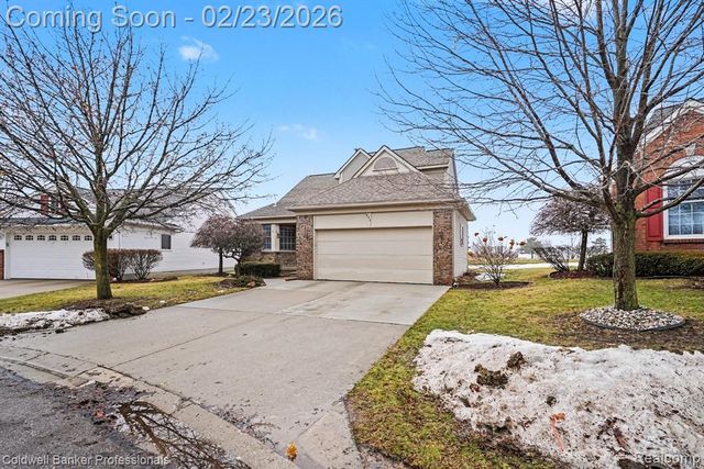 625 Rolling Hills Lane, Lapeer, MI 48446