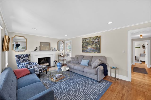 9 Milton Road, Barrington, RI 02806