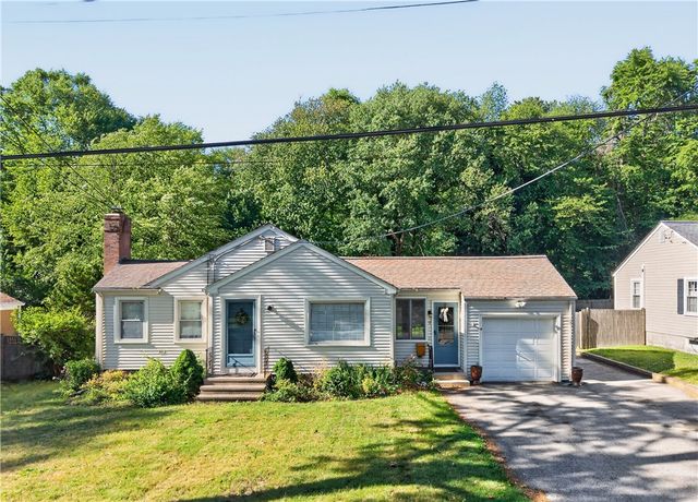9 Milton Road, Barrington, RI 02806