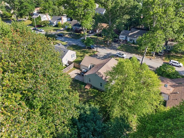9 Milton Road, Barrington, RI 02806