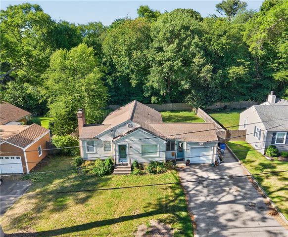 9 Milton Road, Barrington, RI 02806