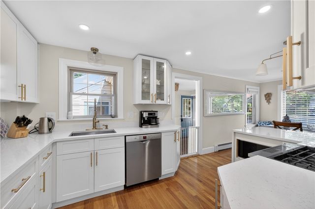 9 Milton Road, Barrington, RI 02806