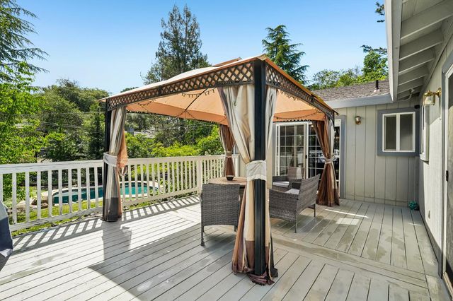 3611 Cambridge Rd, Cameron Park, CA 95682