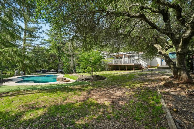 3611 Cambridge Rd, Cameron Park, CA 95682