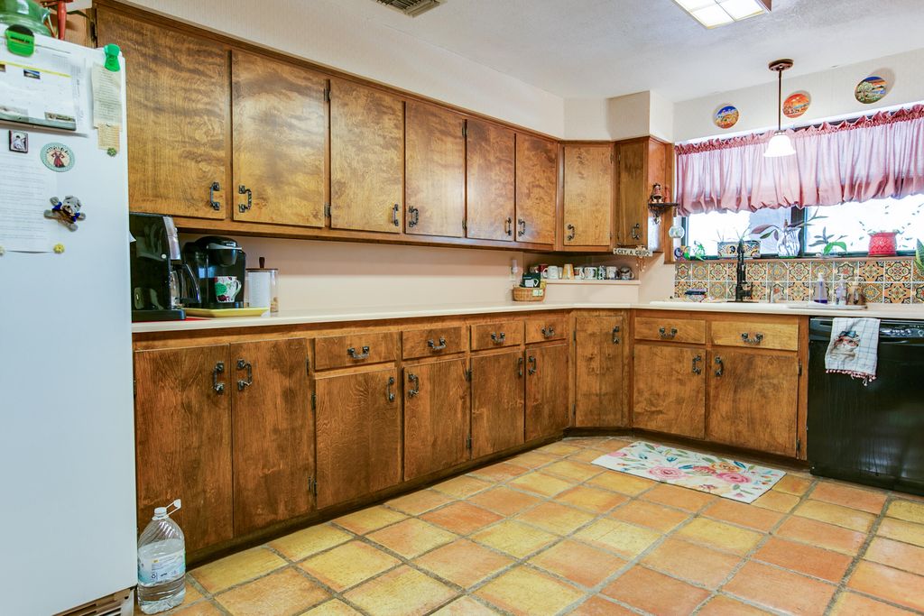 Image 10 of property listing at 5490 S State Highway 208, San Angelo, TX 76903