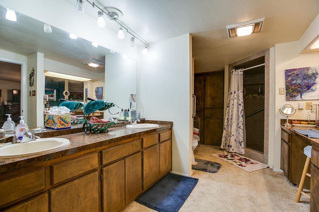 Image 21 of property listing at 5490 S State Highway 208, San Angelo, TX 76903